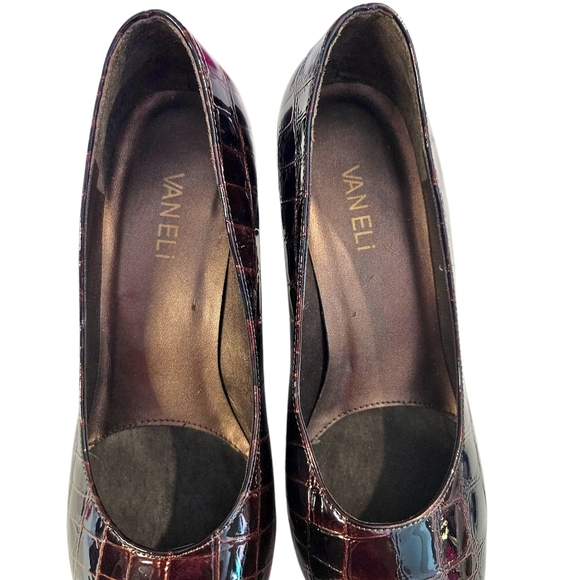 Vaneli Dark Brown Croc Effect Pointed Toe Heels - Picture 8 of 11